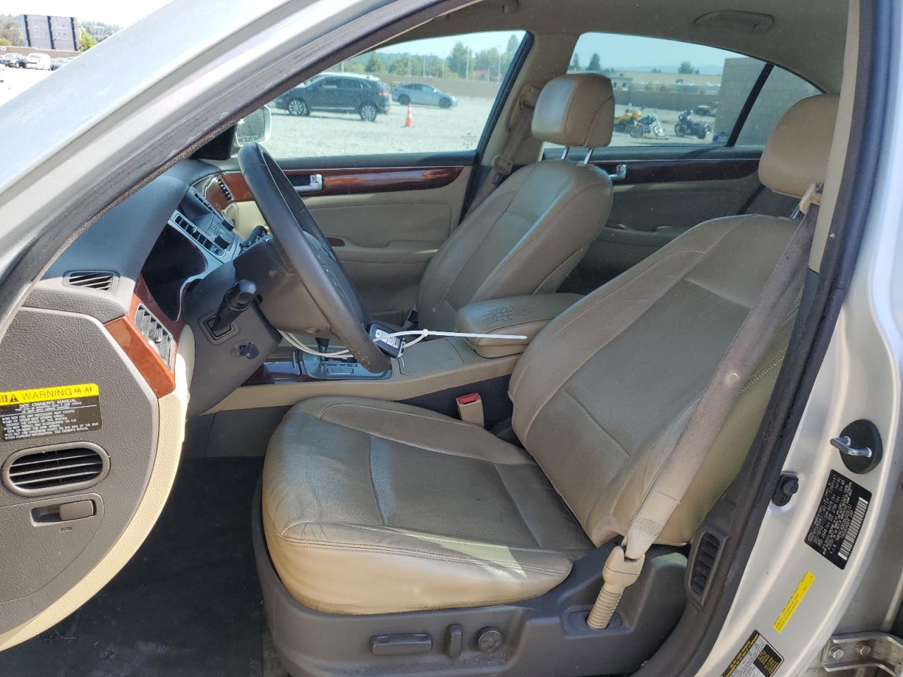 2013 Hyundai Genesis 3.8L VIN: KMHGC4DD2DU228151 Lot: 61568285