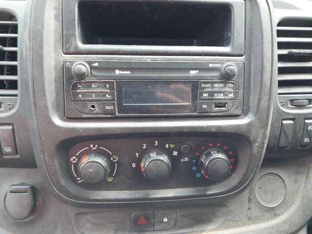 2015 VAUXHALL VIVARO CDT