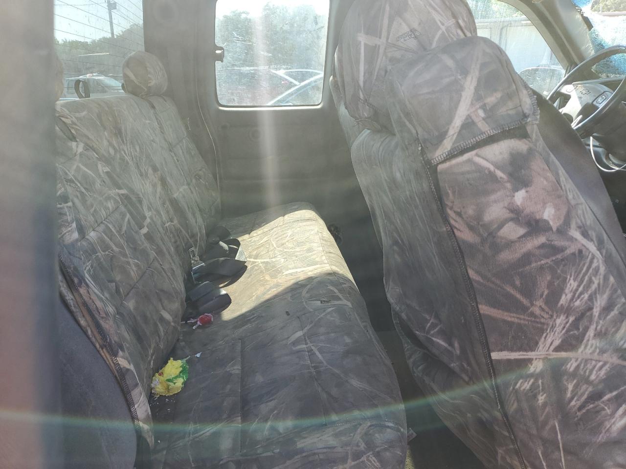 2004 Chevrolet Silverado C1500 VIN: 2GCEC19V241312493 Lot: 61652445