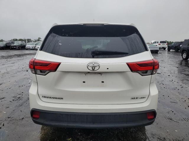  TOYOTA HIGHLANDER 2018 Белы