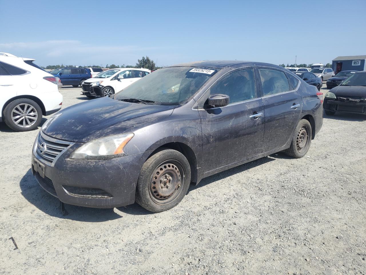 2015 Nissan Sentra S იყიდება Antelope-ში, CA - Minor Dent/Scratches