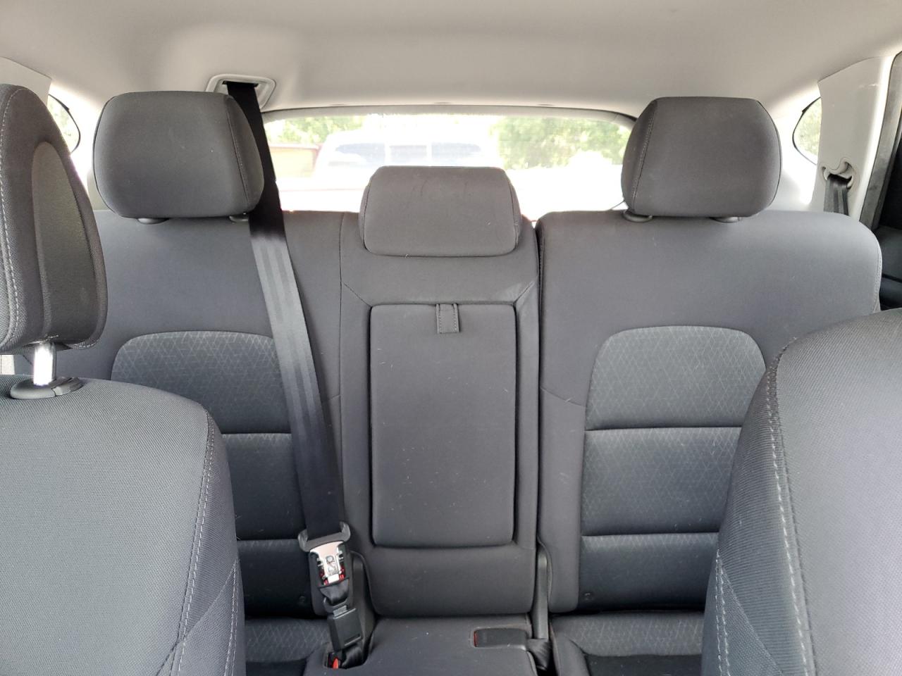 HYUNDAI TUCSON 2018 VIN KM8J23A45JU765583 фото 10