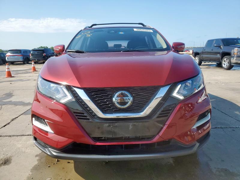 NISSAN ROGUE 2021 Красный