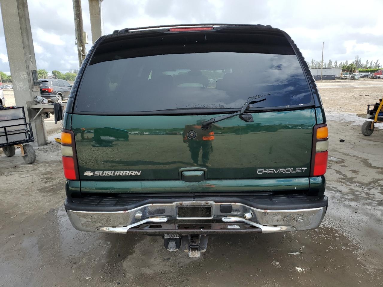 2004 Chevrolet Suburban C1500 VIN: 3GNEC16Z54G285084 Lot: 62018145