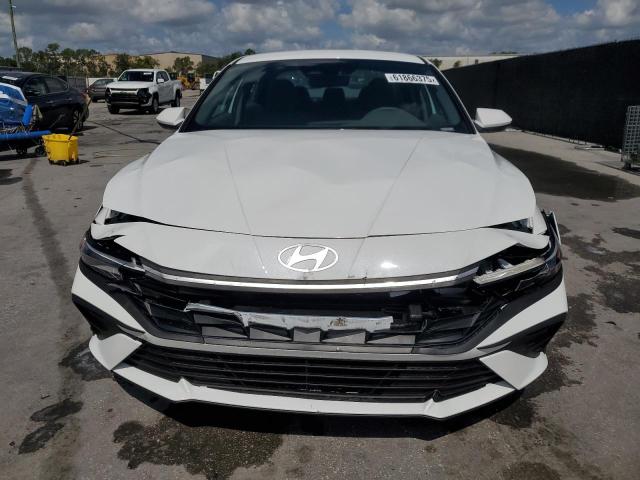  HYUNDAI ELANTRA 2025 Белы