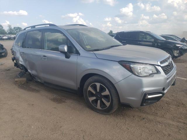  SUBARU FORESTER 2017 Silver