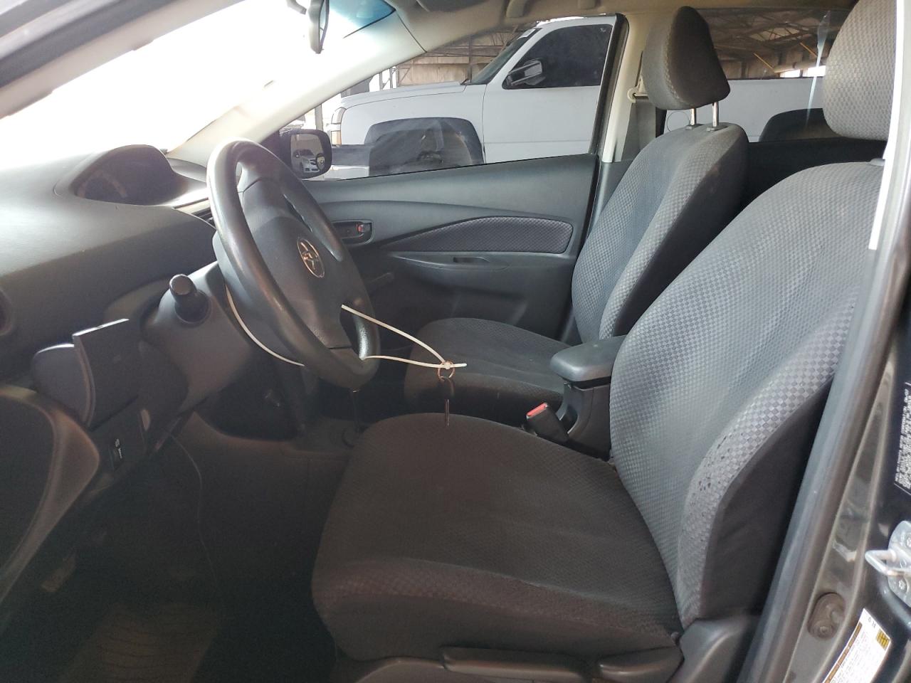 2007 Toyota Yaris VIN: JTDBT923971169384 Lot: 60629065