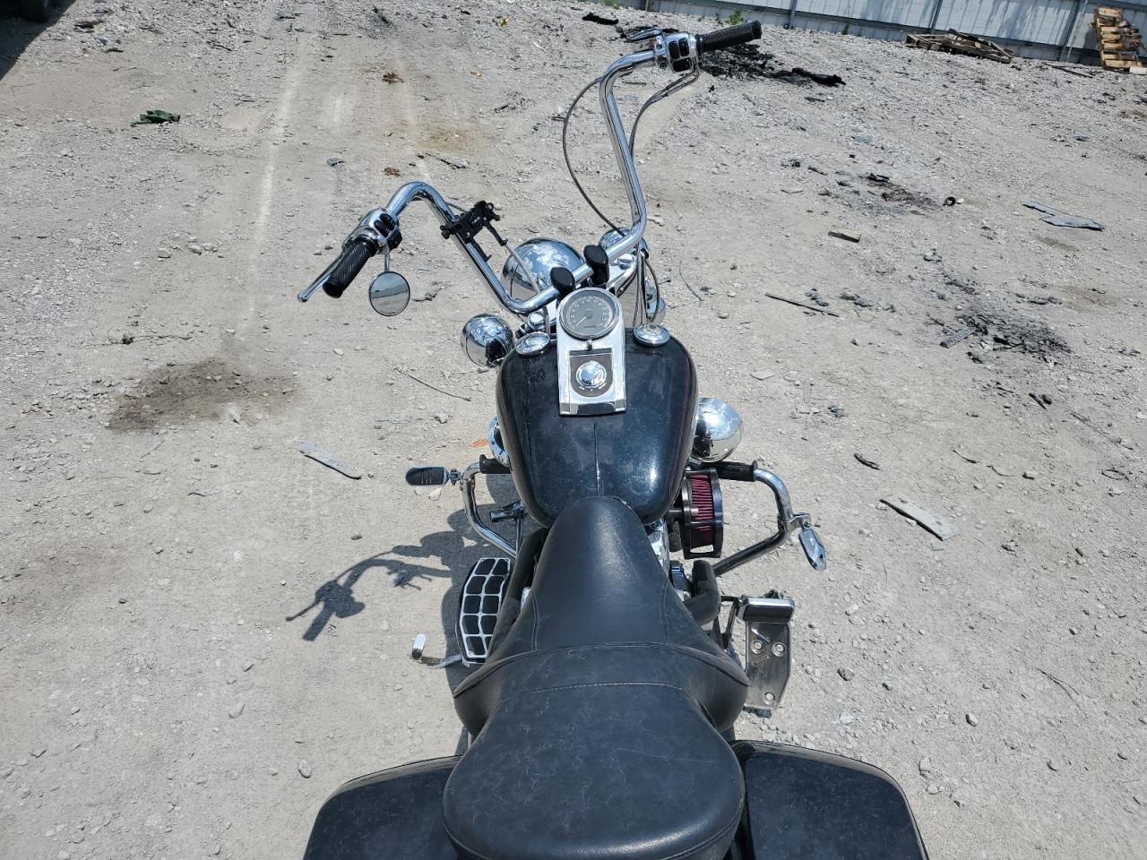 2002 Harley-Davidson Flstci VIN: 1HD1BWB102Y041917 Lot: 62283955
