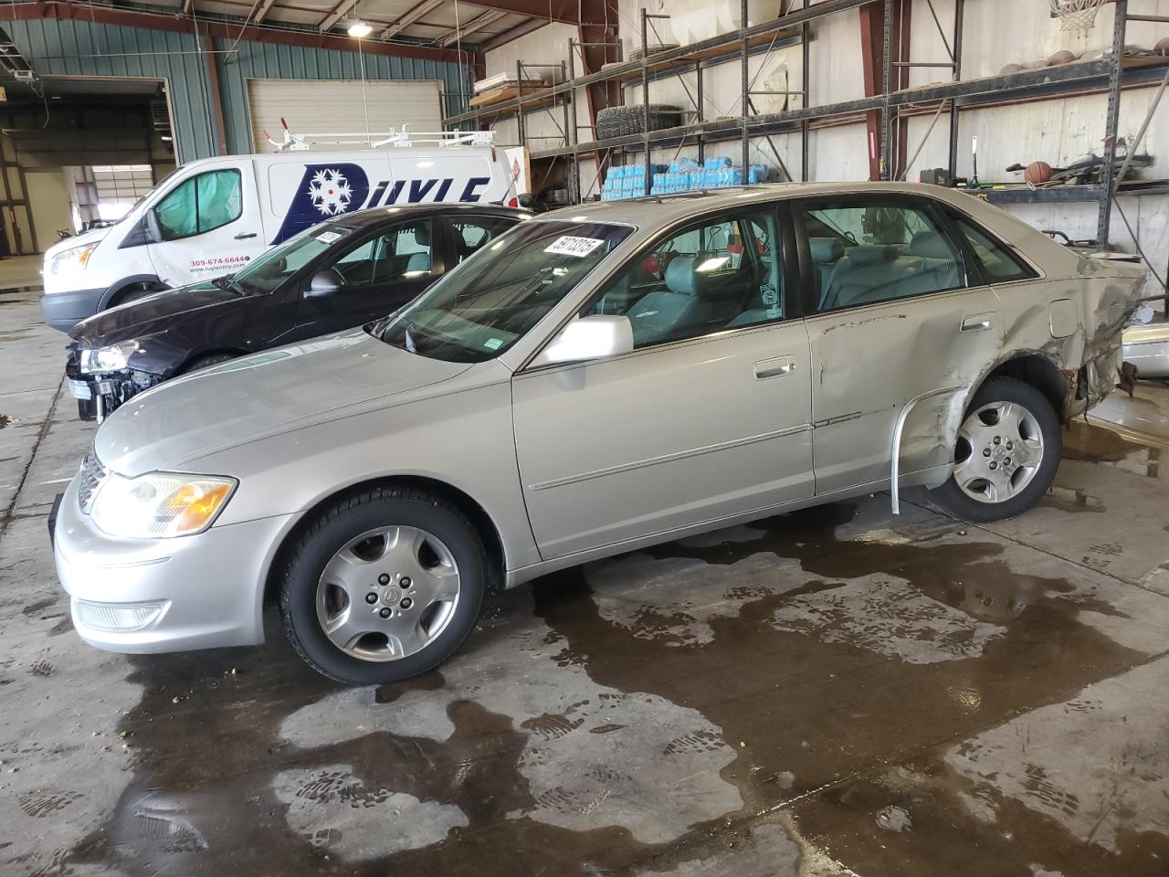 2003 Toyota Avalon Xl for Sale in Eldridge, IA - Side