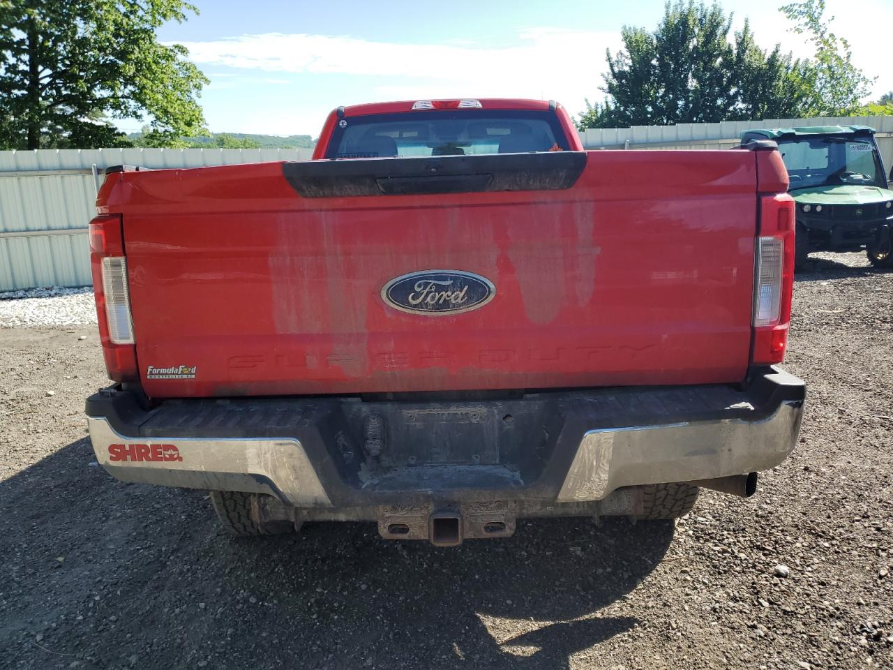 2018 Ford F250 Super Duty VIN: 1FTBF2B61JEC73182 Lot: 62444075