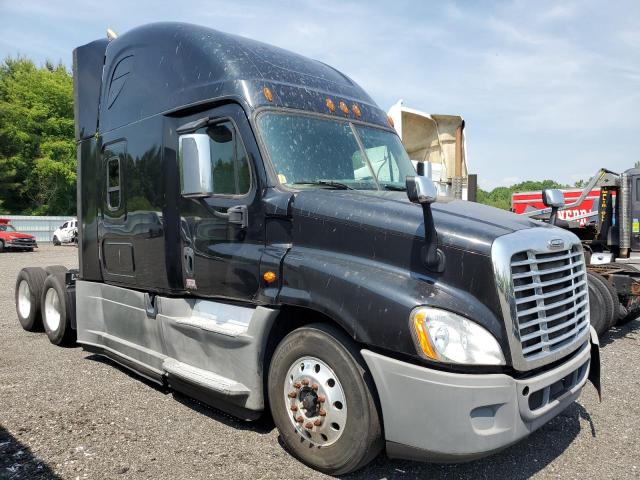 2018 Freightliner Cascadia 125 Semi Truck
