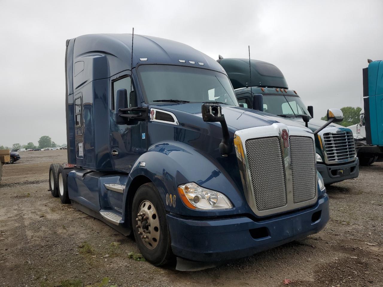 2022 Kenworth T680 Semi Truck na sprzedaż w Columbia Station, OH - Minor Dent/Scratches