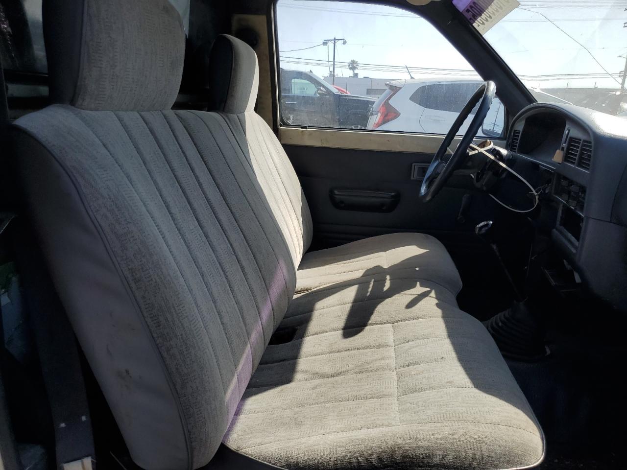 1990 Toyota Pickup 1/2 Ton Short Wheelbase VIN: JT4RN81A8L0045321 Lot: 61399095
