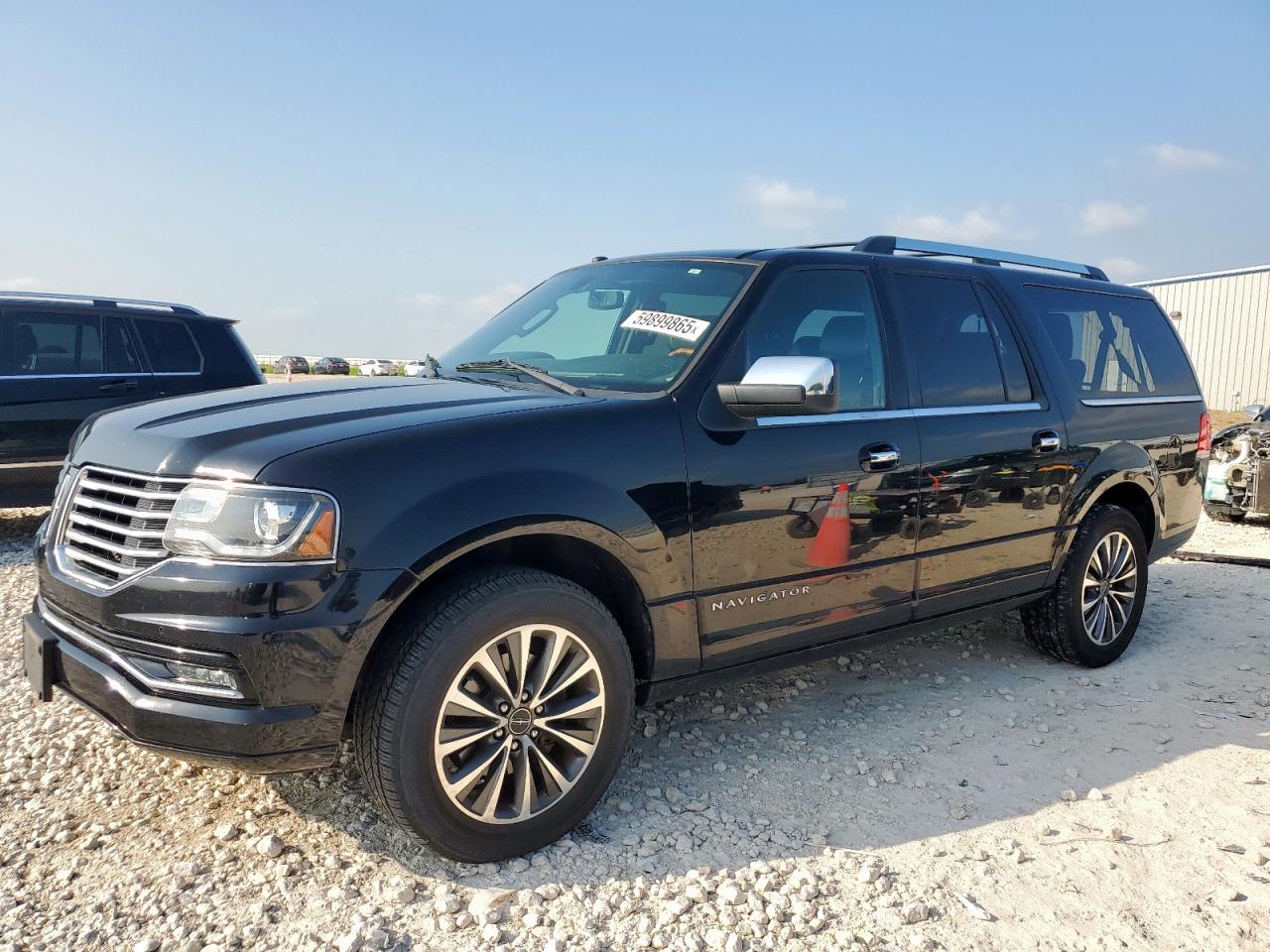 2016 Lincoln Navigator L Select продається в Taylor, TX - Water/Flood