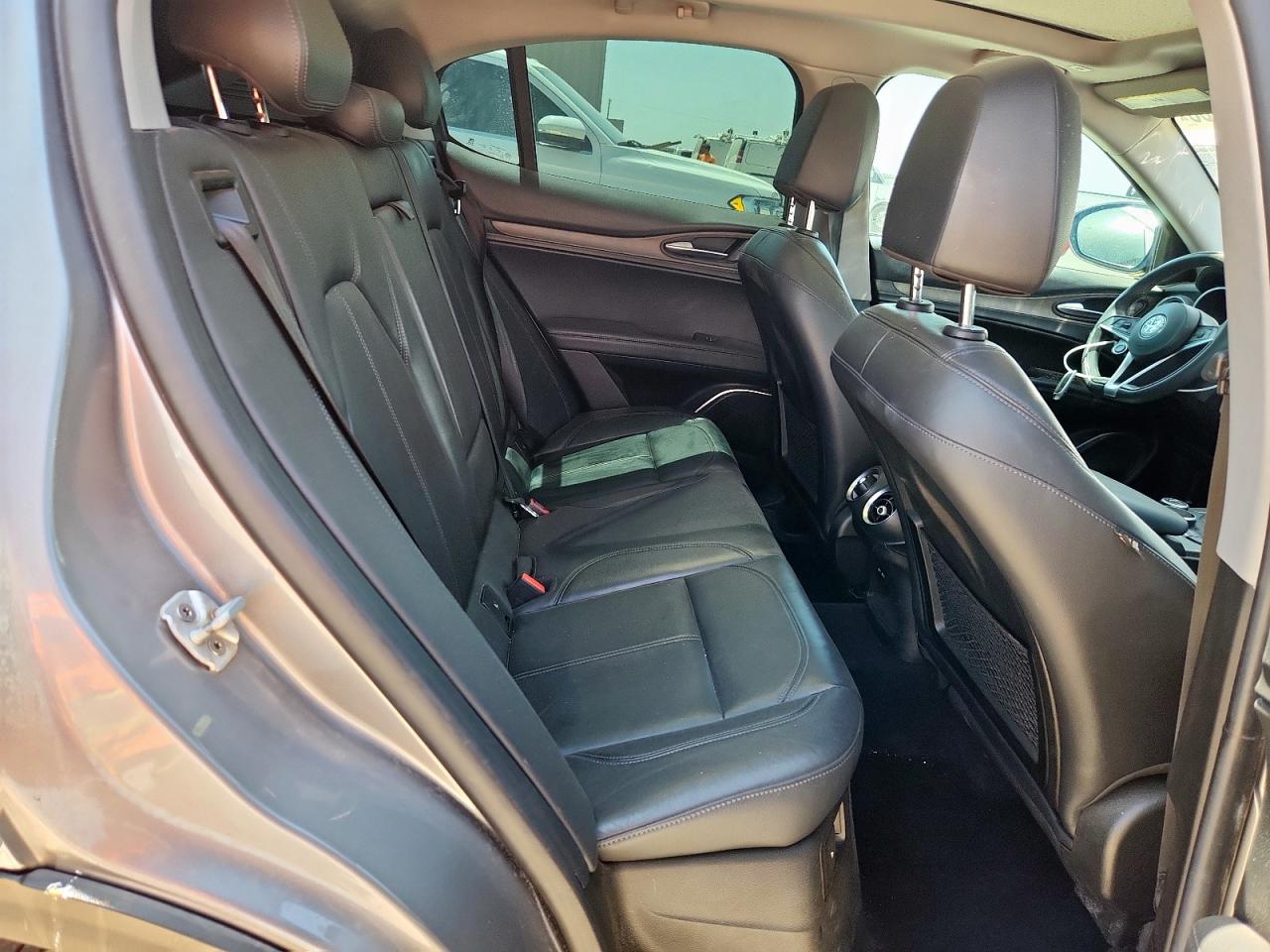 2018 Alfa Romeo Stelvio Ti VIN: ZASFAKBN1J7B93786 Lot: 61263455