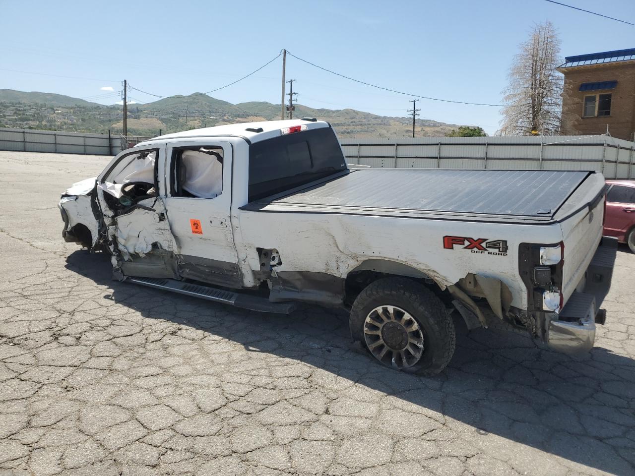 FORD F350 2021 VIN 1FT8W3BT8MEC90362 photo 2