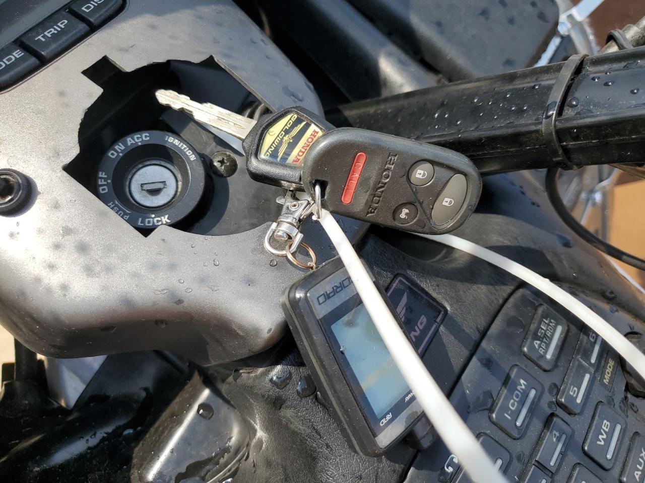 2002 Honda Gl1800 A VIN: 1HFSC47482A101712 Lot: 62393975