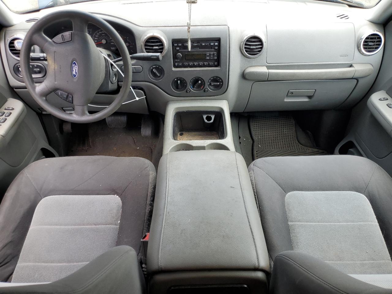 2004 Ford Expedition Xlt VIN: 1FMFU16L44LB00284 Lot: 62785445