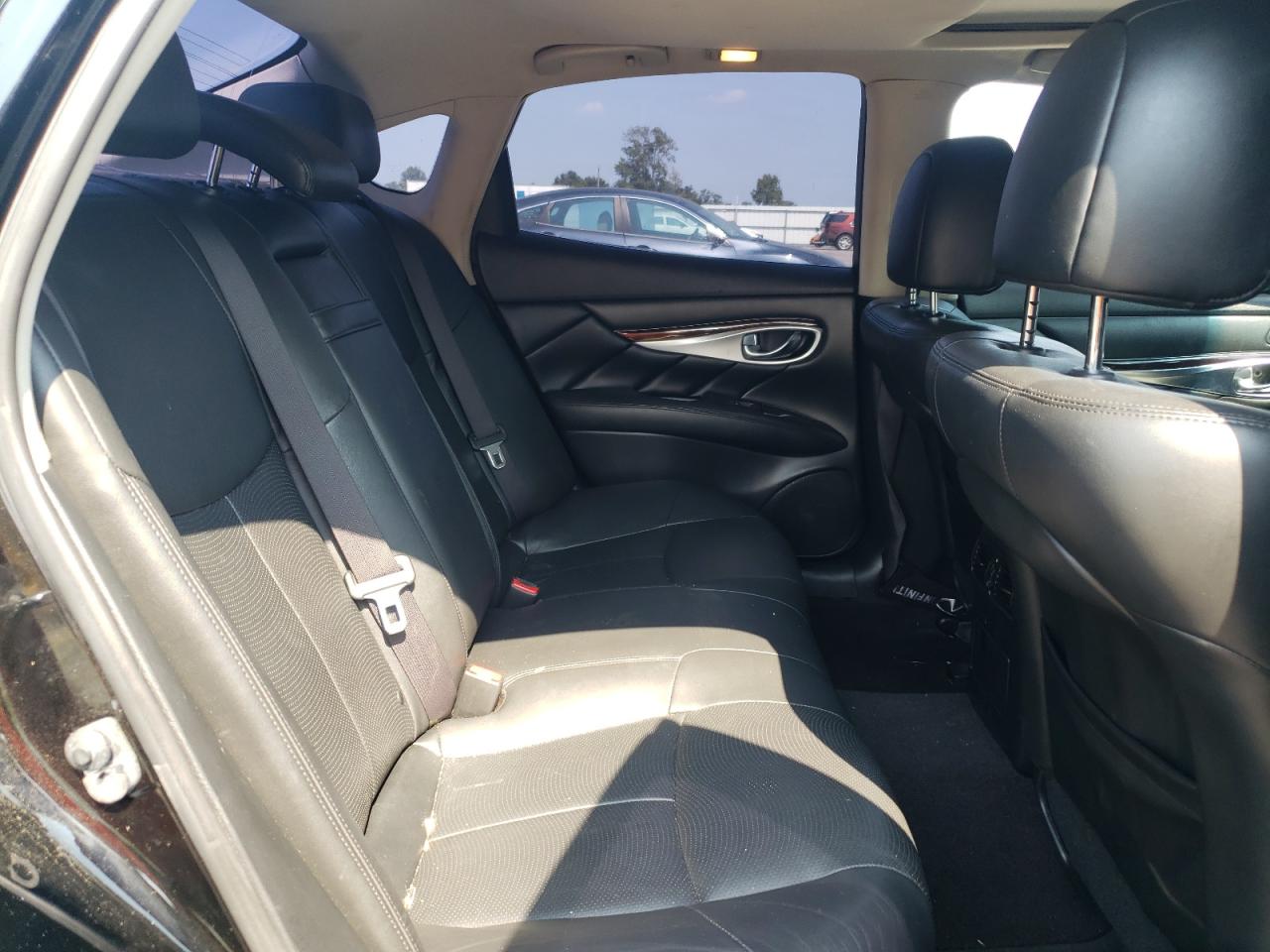2017 Infiniti Q70 3.7 VIN: JN1BY1AP9HM740883 Lot: 62237655