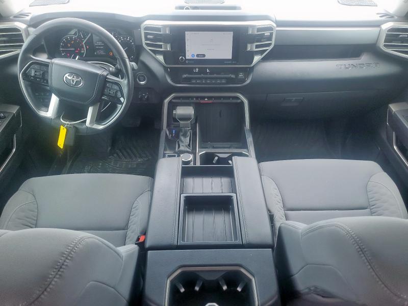  TOYOTA TUNDRA 2022 Зелений