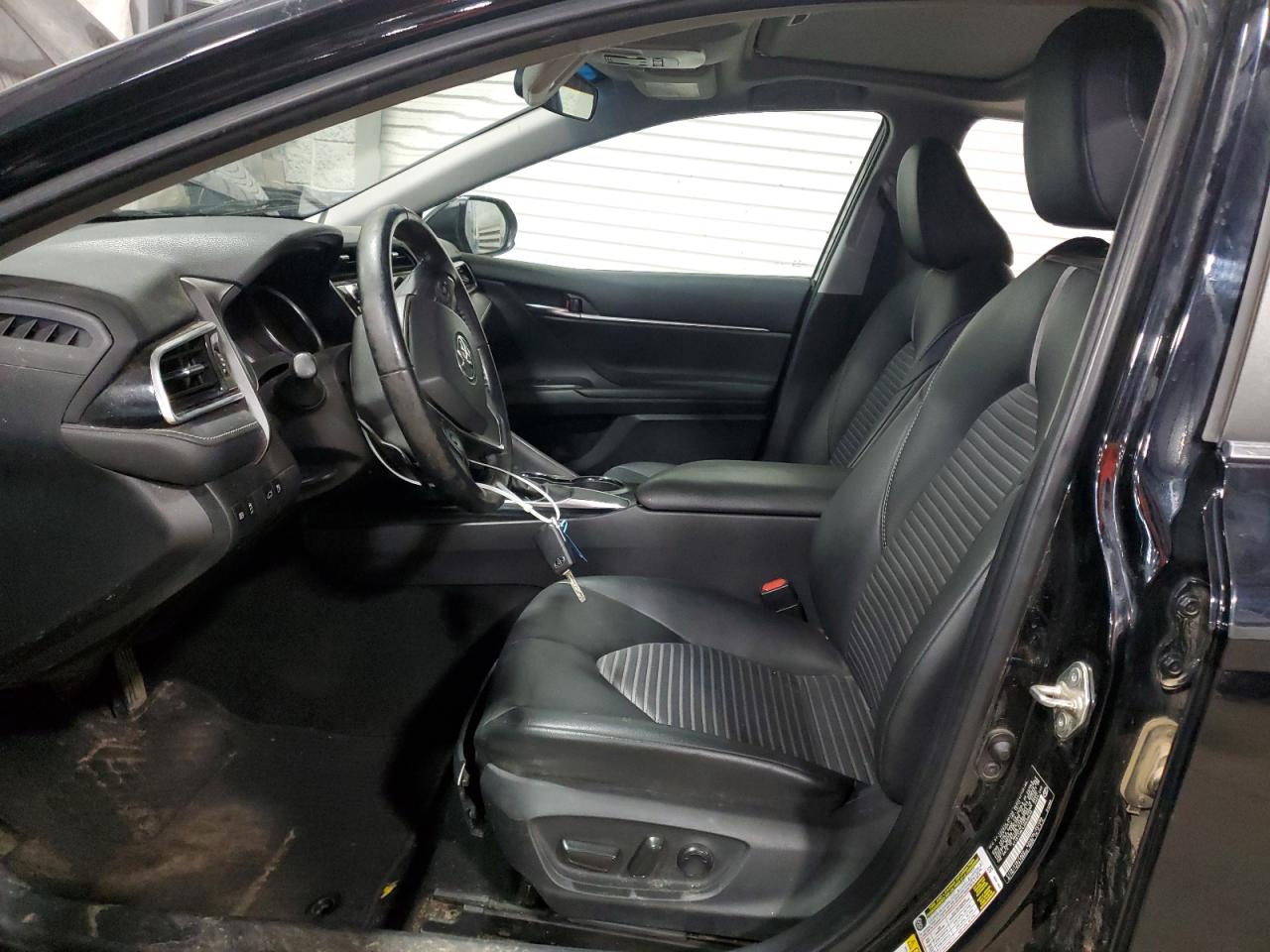 2018 Toyota Camry L VIN: 4T1B11HK4JU038032 Lot: 62130655