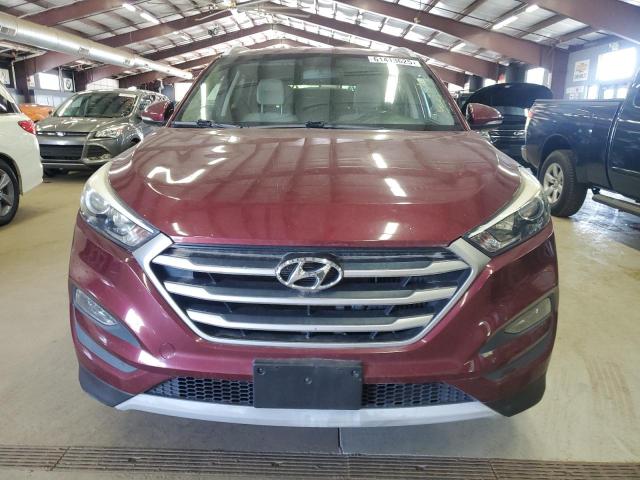 Parquets HYUNDAI TUCSON 2017 Czerwony