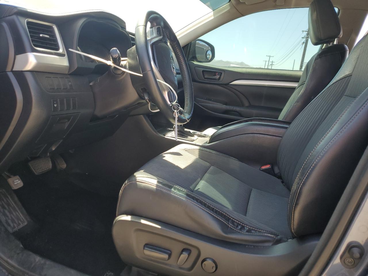 2016 Toyota Highlander Le VIN: 5TDZKRFHXGS125128 Lot: 62958015