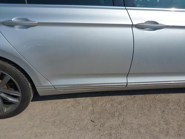 2017 VOLKSWAGEN PASSAT GT