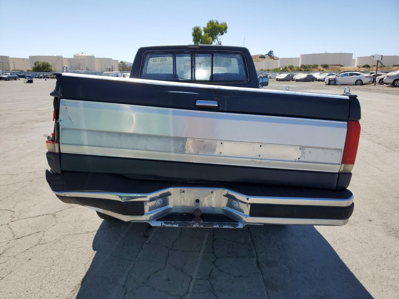 1989 Ford F150 VIN: 1FTEF15N3KLB17071 Lot: 63061105