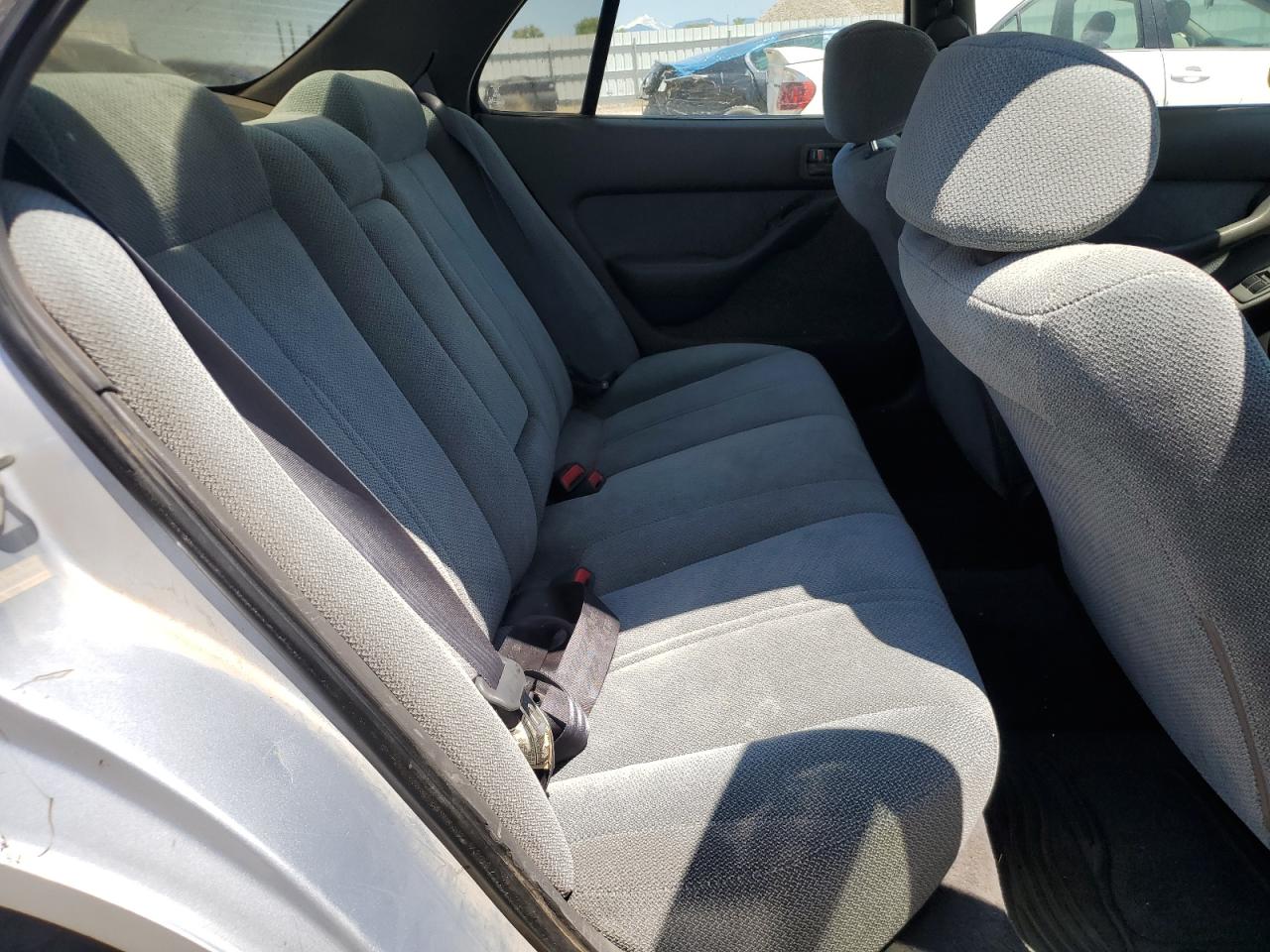 1994 Toyota Camry Le VIN: 4T1SK12E1RU365256 Lot: 61984705