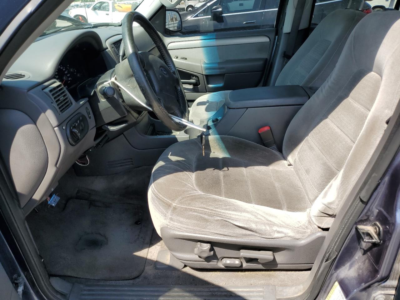 2004 Ford Explorer Xlt VIN: 1FMDU63E84UB96246 Lot: 62611125