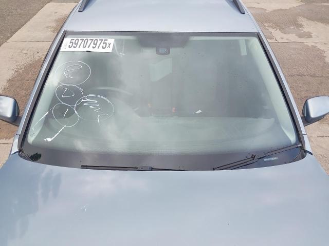 2011 VOLKSWAGEN PASSAT SE
