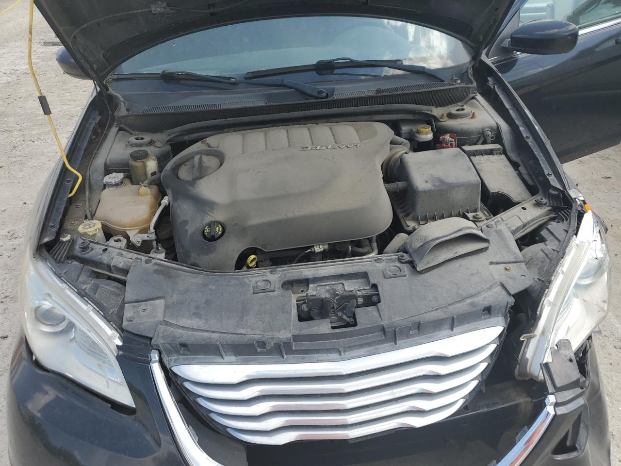 2013 Chrysler 200 Lx VIN: 1C3CCBAG5DN721889 Lot: 62464365