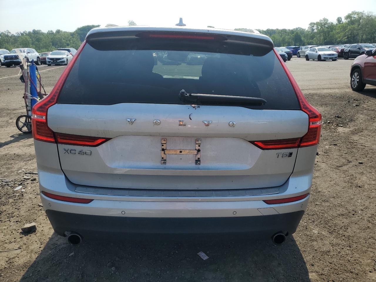 2021 Volvo Xc60 T5 Momentum VIN: YV4102RK2M1882161 Lot: 59309015