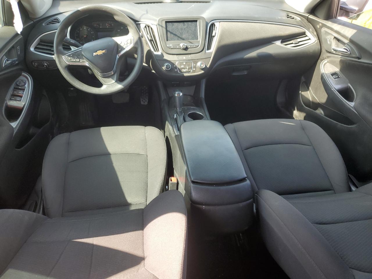 CHEVROLET MALIBU 2017 VIN 1G1ZB5ST8HF240808 photo 8