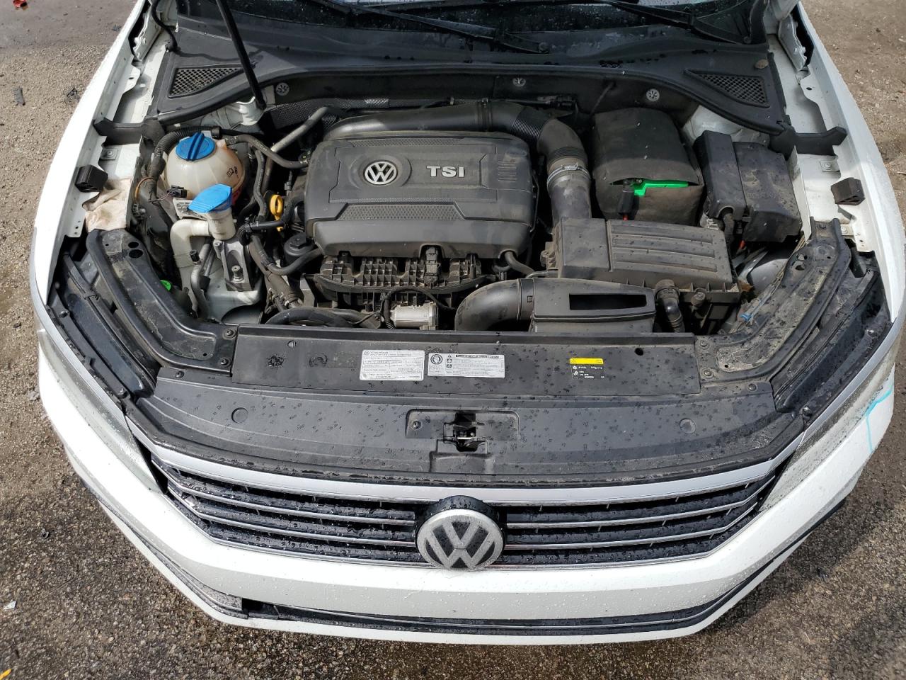 2017 Volkswagen Passat Sel Premium VIN: 1VWCT7A39HC018994 Lot: 60017175