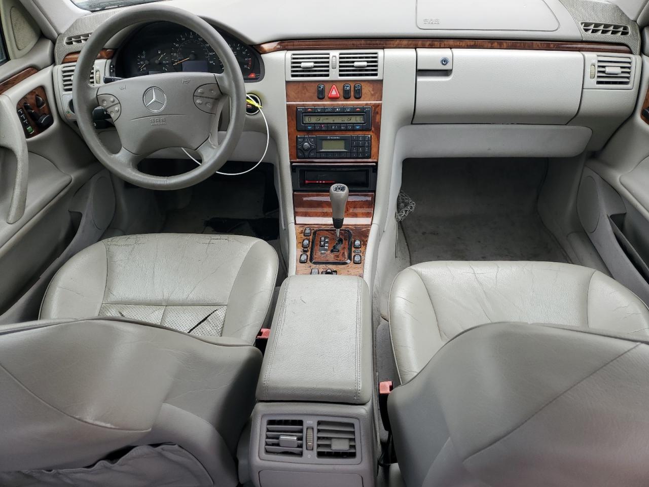 2000 Mercedes-Benz E 320 VIN: WDBJF65G9YA957873 Lot: 61720345