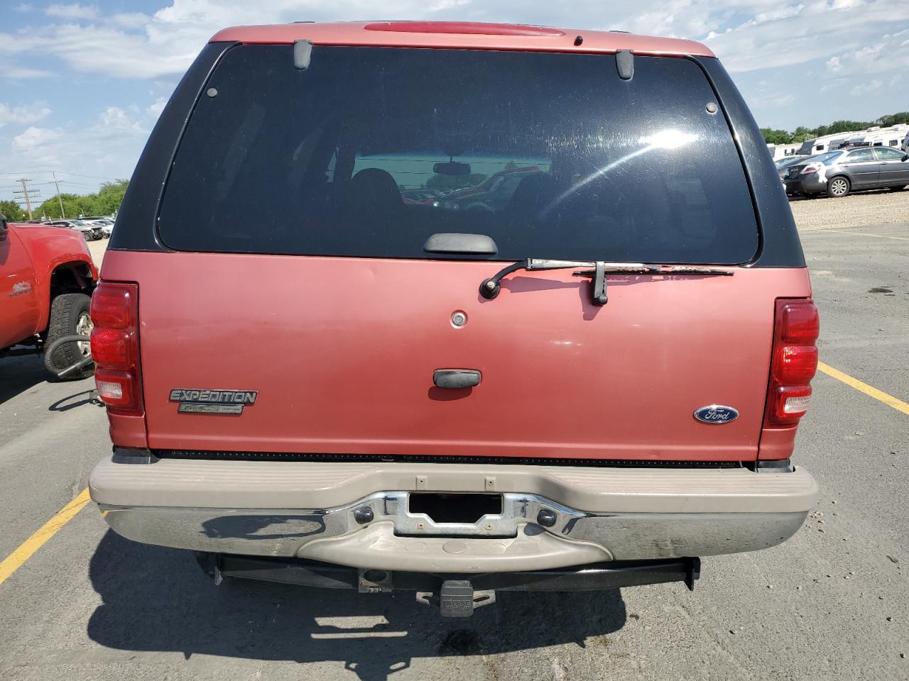 2000 Ford Expedition Eddie Bauer VIN: 1FMPU18L3YLB17388 Lot: 60262825