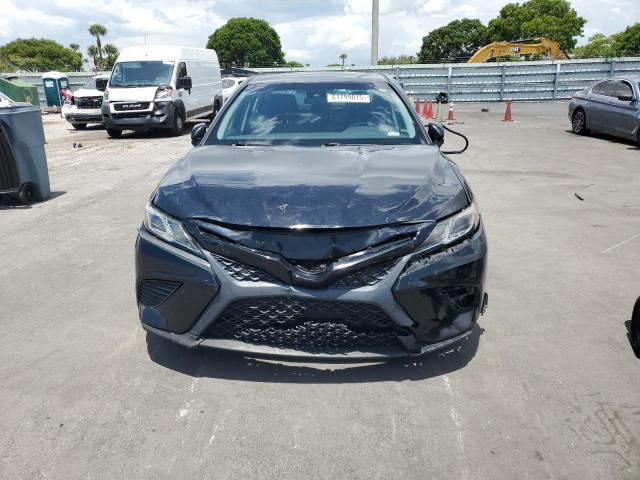  TOYOTA CAMRY 2018 Czarny