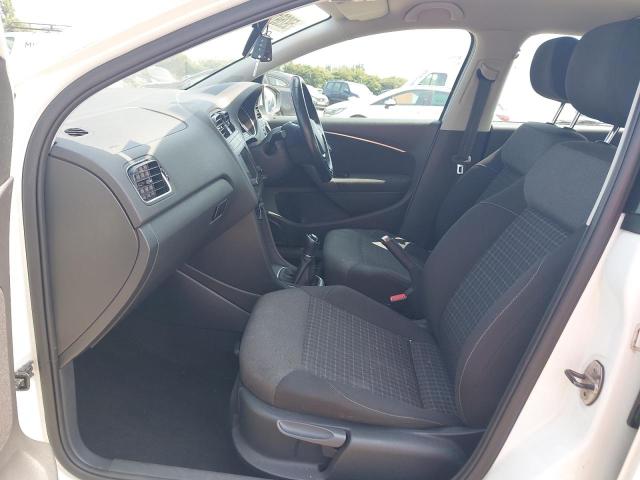 2016 VOLKSWAGEN POLO SE