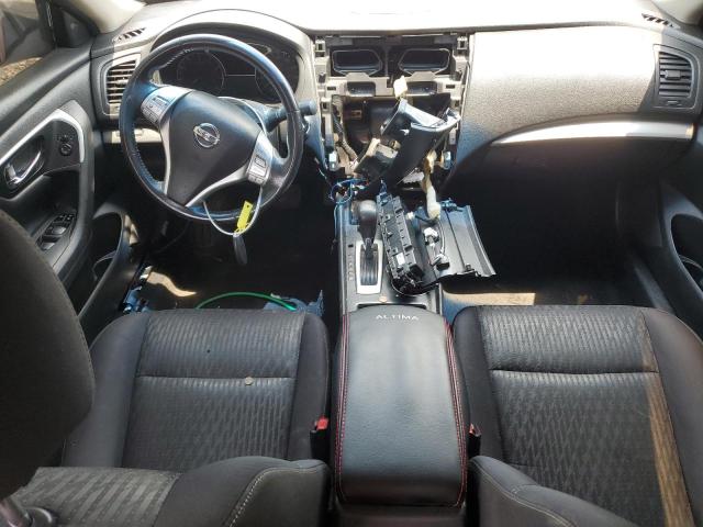  NISSAN ALTIMA 2017 Czerwony