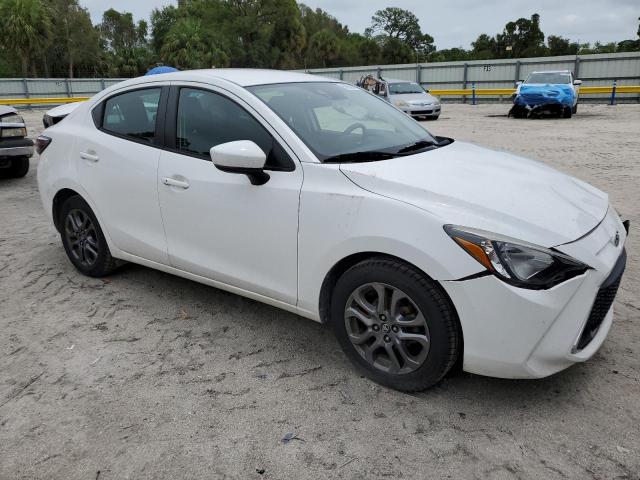  TOYOTA YARIS 2019 Biały