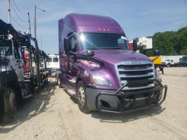 2018 Freightliner Cascadia 126 Semi Truck