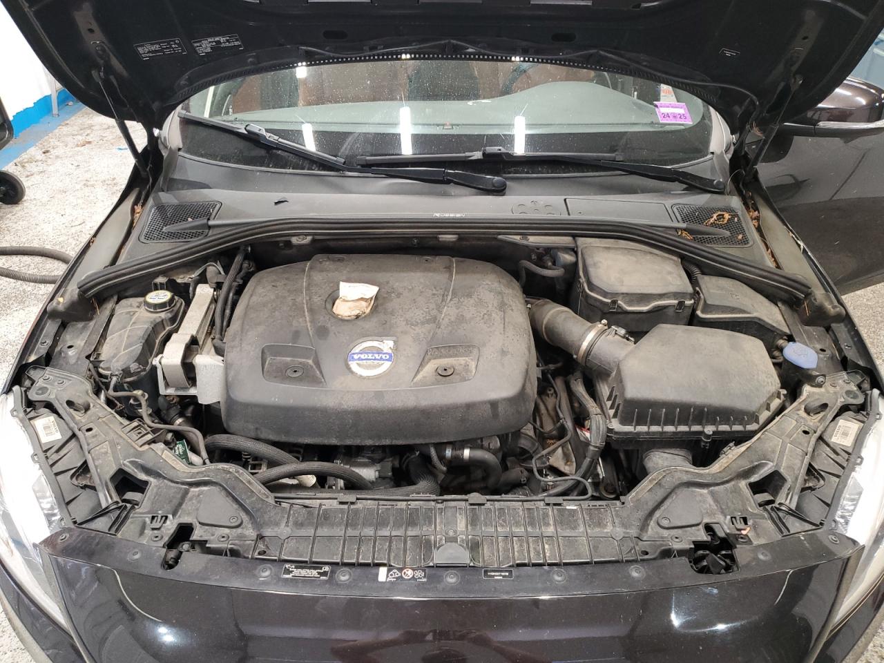 2015 Volvo V60 Premier VIN: YV126MEB7F1189168 Lot: 61829875