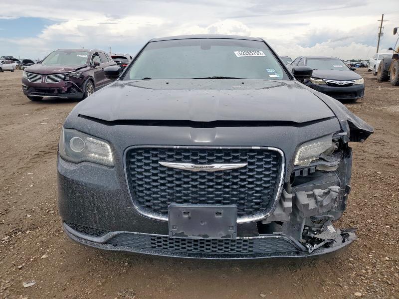  CHRYSLER 300 2019 Czarny
