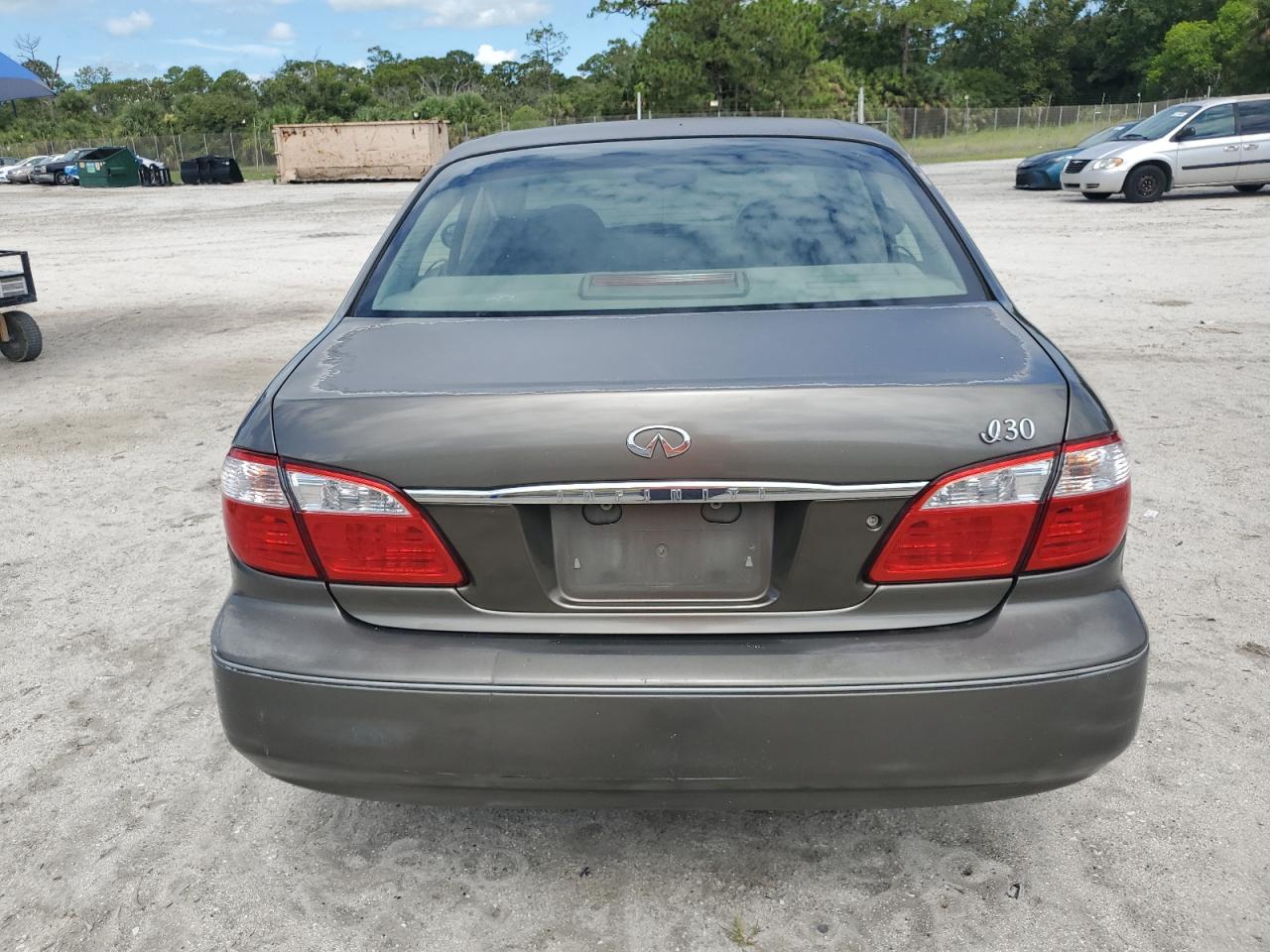 2001 Infiniti I30 VIN: JNKCA31A01T040614 Lot: 62544625