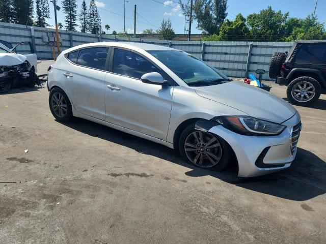  HYUNDAI ELANTRA 2018 Szary