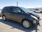 2012 Toyota Sienna Le за продажба в Fresno, CA - Front End