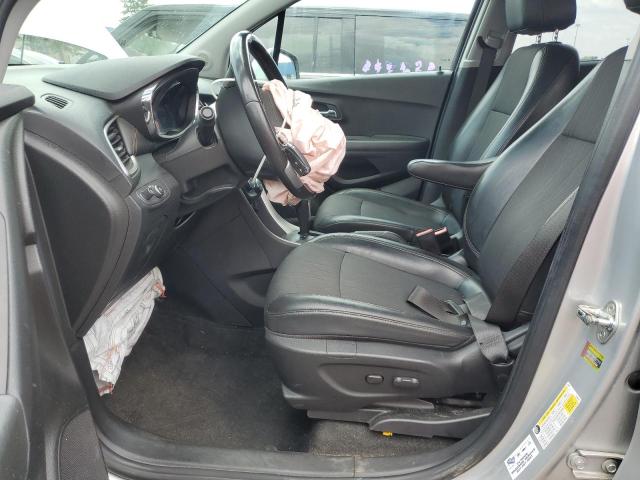 CHEVROLET TRAX 2018 Srebrny