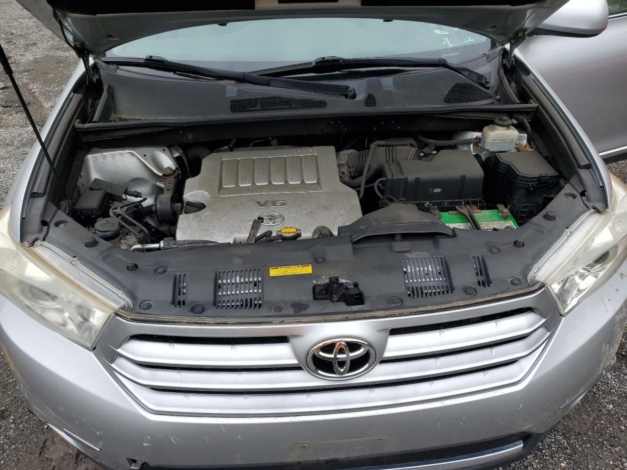 2011 Toyota Highlander Base VIN: 5TDBK3EHXBS045563 Lot: 62967435